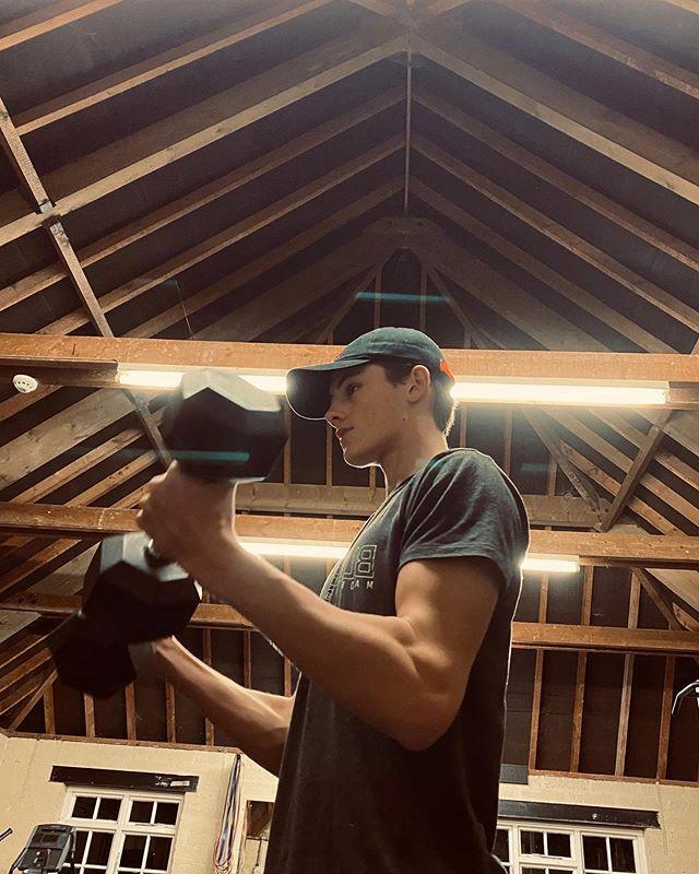 世界第一美少年，世界美少年（12岁就被誉为“世界第一美少年”）