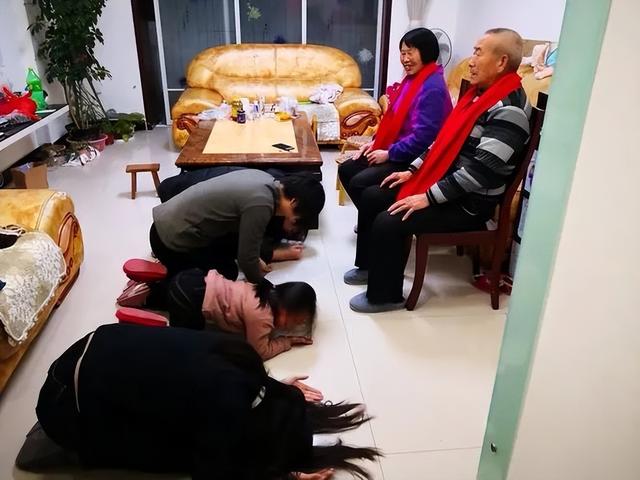大年初一回娘家有什么说法，大年初一回娘家的风俗（大年初二为啥要回娘家）