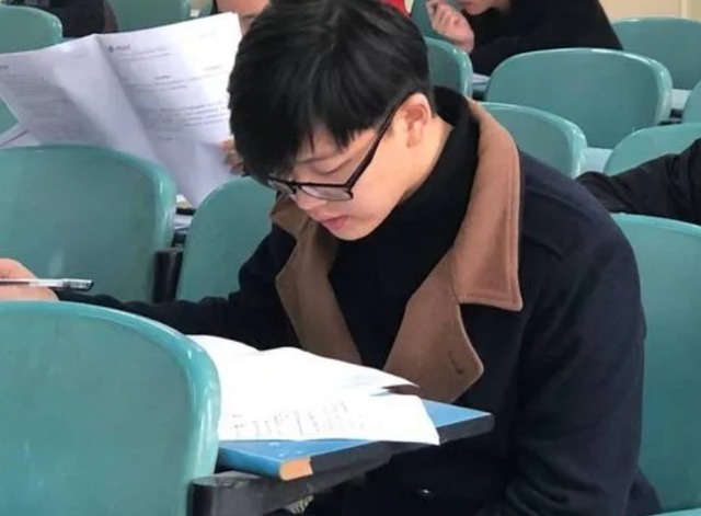 四级什么时候考，四级考试时间是什么时候（大学生选对时间）