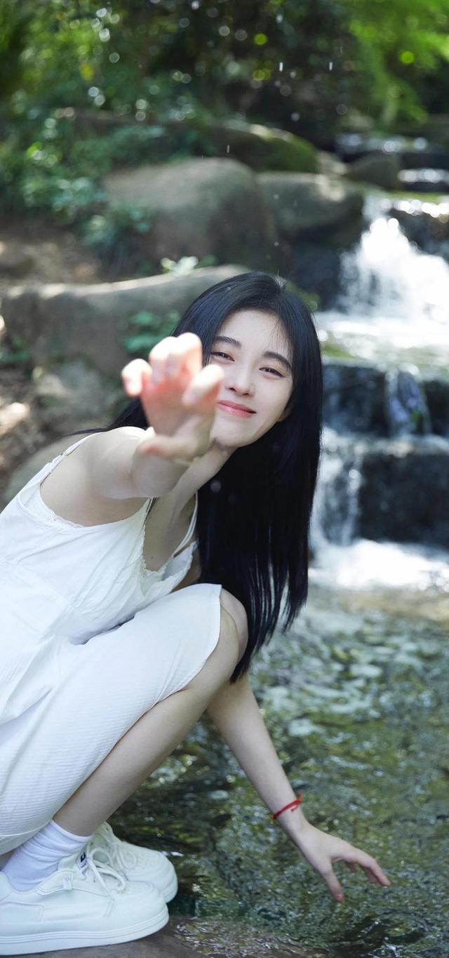 什么的情绪填空词语，什么的情绪填词语（像一本本心灵相册,诗词收藏着我们的喜怒哀乐）