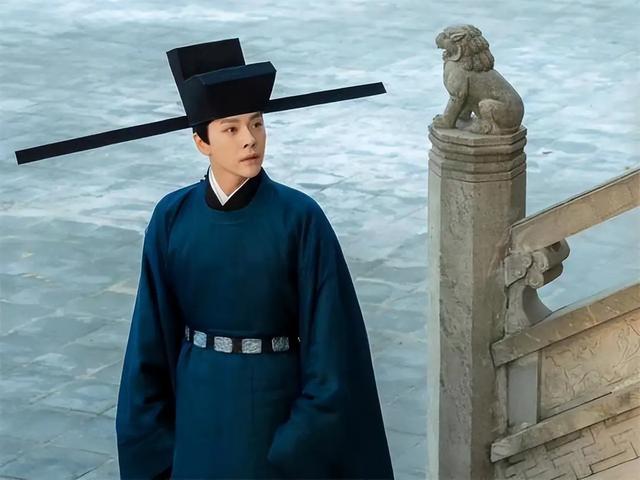 颜值天花板是什么意思，颜值天花板怎么回复（什么叫仪表堂堂、风流倜傥）