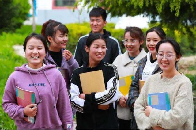 师范生不用考教师资格证了吗，2022年教师资格证非师范类不让考了吗（有了师范生教师职业能力证书）