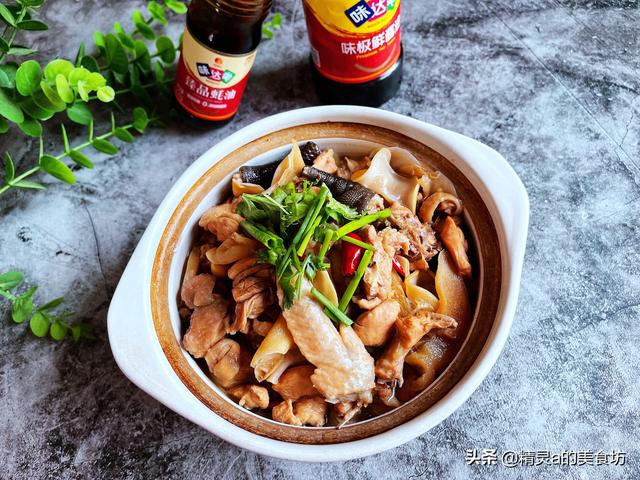 玉木耳怎么吃，木耳可以煮汤喝吗（这一道菜要多做给家人吃）