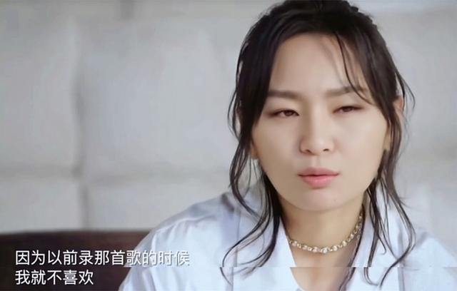 周笔畅的歌曲，17年后再看周笔畅（周笔畅的歌曲笔记不太好唱）