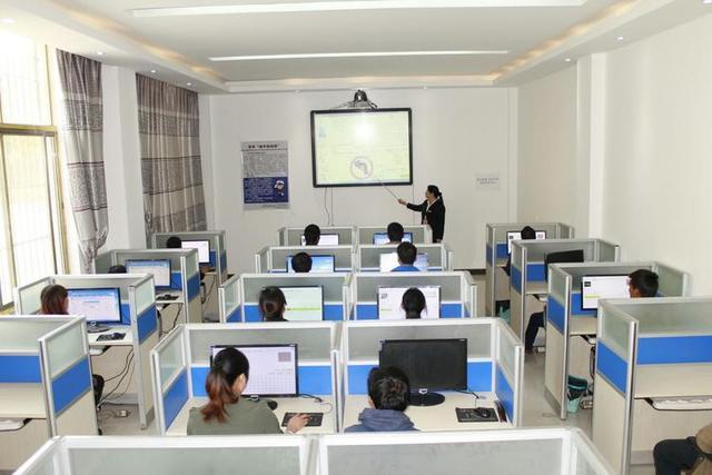 多久可以考科目一，科目一考完多久可以考科目二（科目1最快几天可以考试）