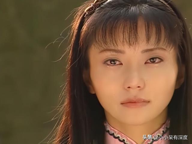 雾柳镇演员表介绍，雾柳镇的大红谁演的（《情深深雨濛濛》中的女三）