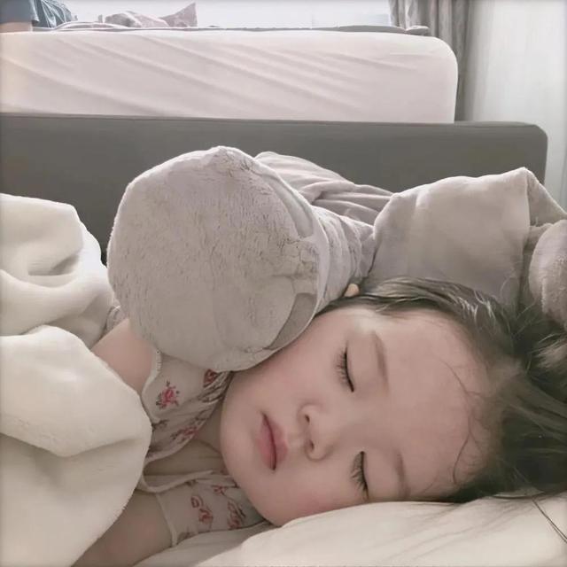 你要乐观的哈哈大笑，微信头像，你要乐观的哈哈大笑，别人才会欣赏你.（可爱头像丨乐观积极）