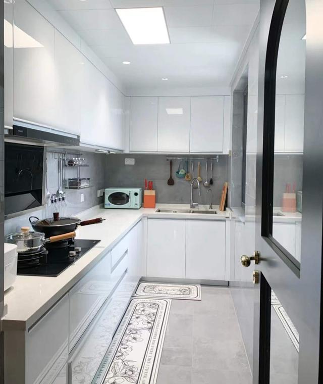 厨房吊顶一般多高，厨房吊顶多少的高度（厨房一定照顾到“10个细节”）