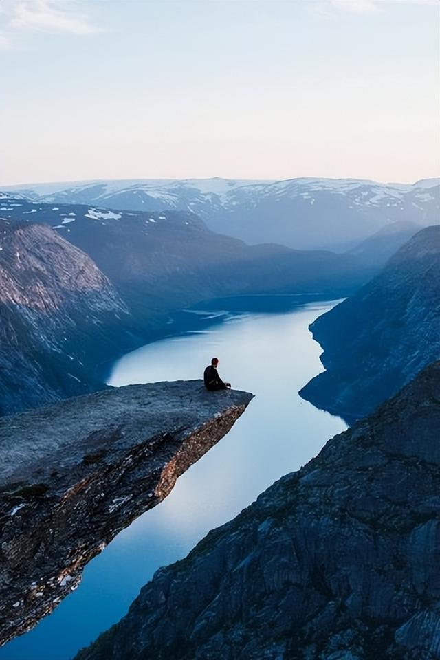 收到礼物高情商发朋友圈句子,收到礼物发朋友圈的句子(能打动人心的