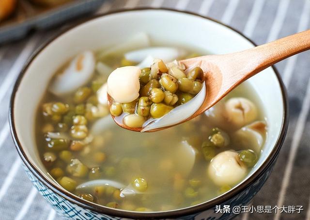 煮绿豆米饭要提前浸泡多久，做绿豆糯米饭要泡多久才可以（它们和绿豆最搭配）