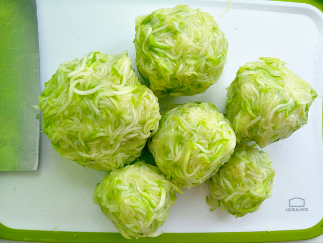 饺子包什么馅好吃，饺子包什么馅的好吃（这2种馅儿鲜嫩又多汁）