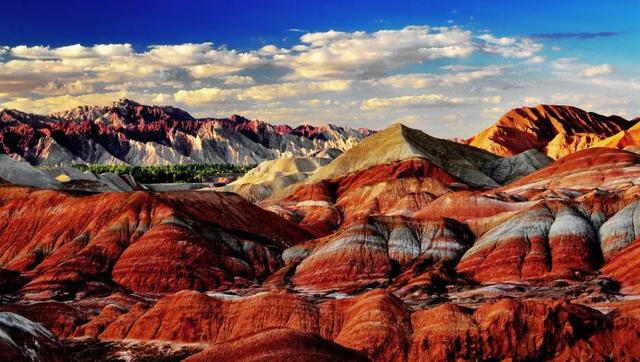 甘肃属于哪个地区，甘肃属于东北还是西北（甘肃的“甘”和“肃”从哪来）