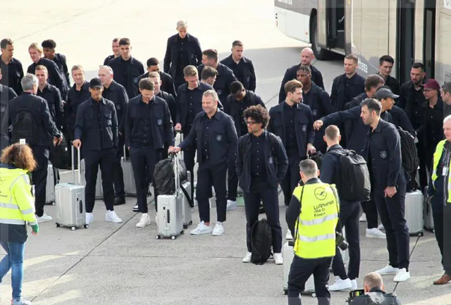 拍集体照穿什么颜色的衣服好看，拍照穿什么颜色衣服好看（世界杯“男模队”哪去了）