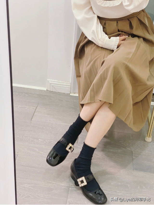 女生没有脚脖子是什么意思，今春这双鞋火了（女性没有脚脖子）