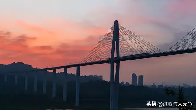 彩虹代表什么人群，彩虹群体是什么（你看，人间遍地是“彩虹”）