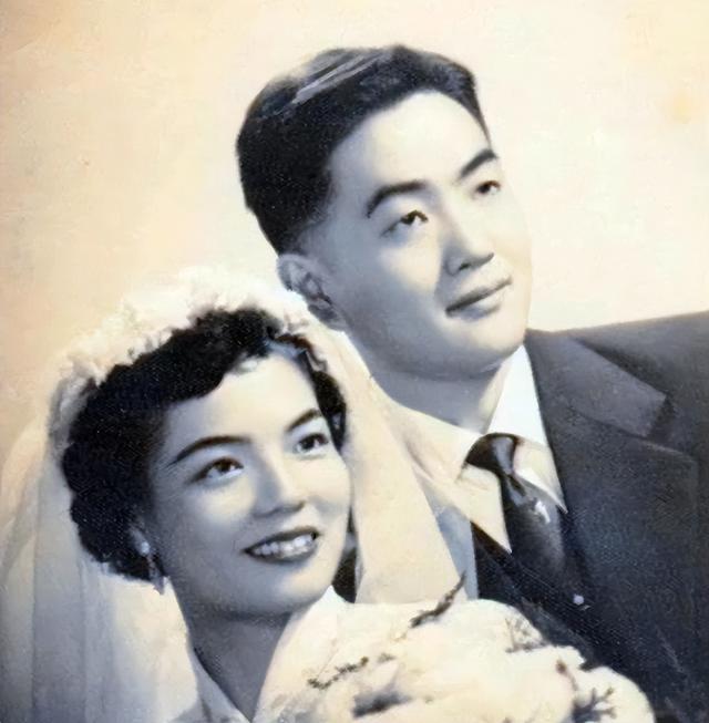 琼瑶的婚姻史，“爱情教母”琼瑶到了暮年
