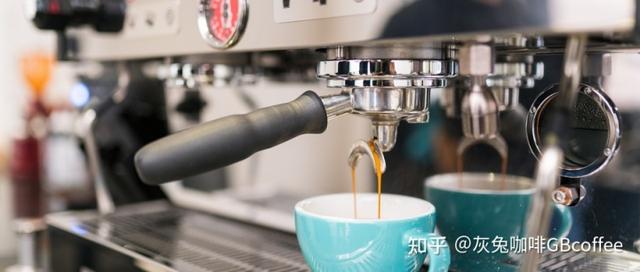 冲煮咖啡的11种器具指南，咖啡工具图片（制作咖啡需要的各种器具）