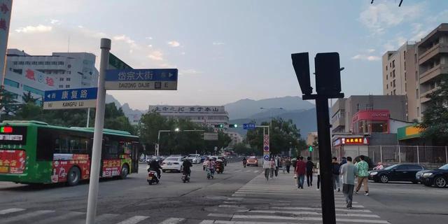 山东农业大学在哪，山东农业大学有哪些专业（被青岛很多家长们低估的省内名校——泰安的山东农业大学）