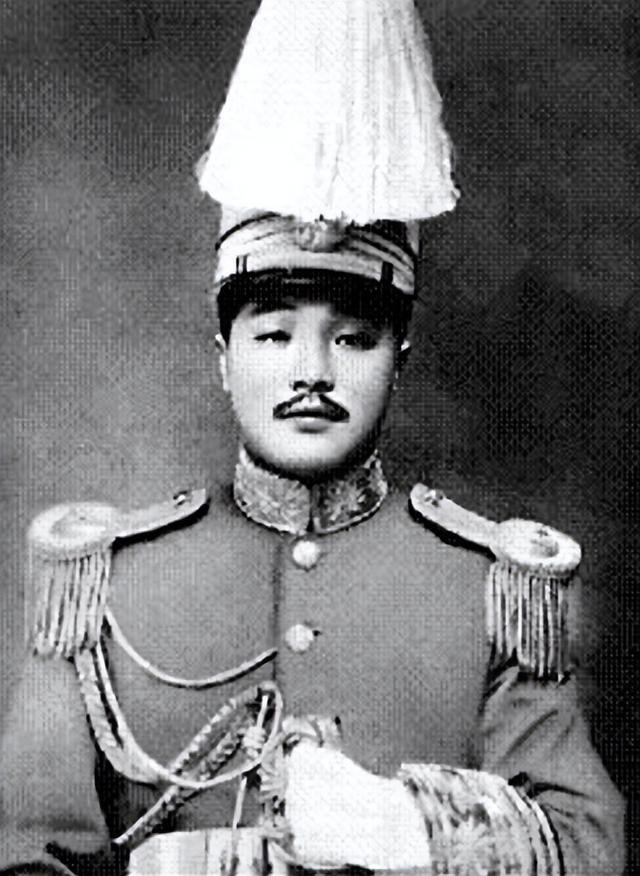 洪湖赤卫队贺英个人资料，1933年贺龙姐姐遇害