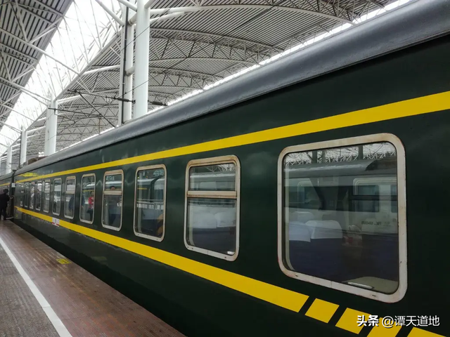 z开头的火车是什么车，火车编号中的“K”、“Z”、“Y”