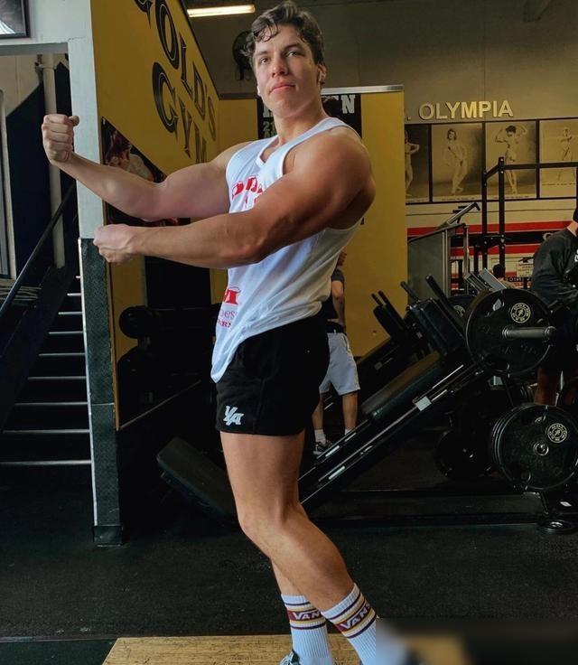 施瓦辛格私生子，施瓦辛格保姆照片（老二200斤）