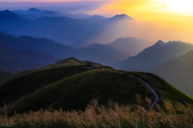 武功山旅行攻略，武功山旅游攻略（<附详细路线+交通+住宿+最佳旅游季节>）