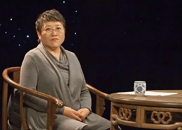 李银河的个人资料简介，李银河简介（李银河与出租车司机的“跨性别恋情”）