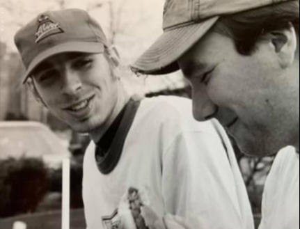 趴耳朵，娶了小12岁的中国媳妇（趴耳朵狗图片）