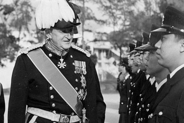 香港回归之前的占地面积是多少，香港全部面积（英国每年拿走上千亿）