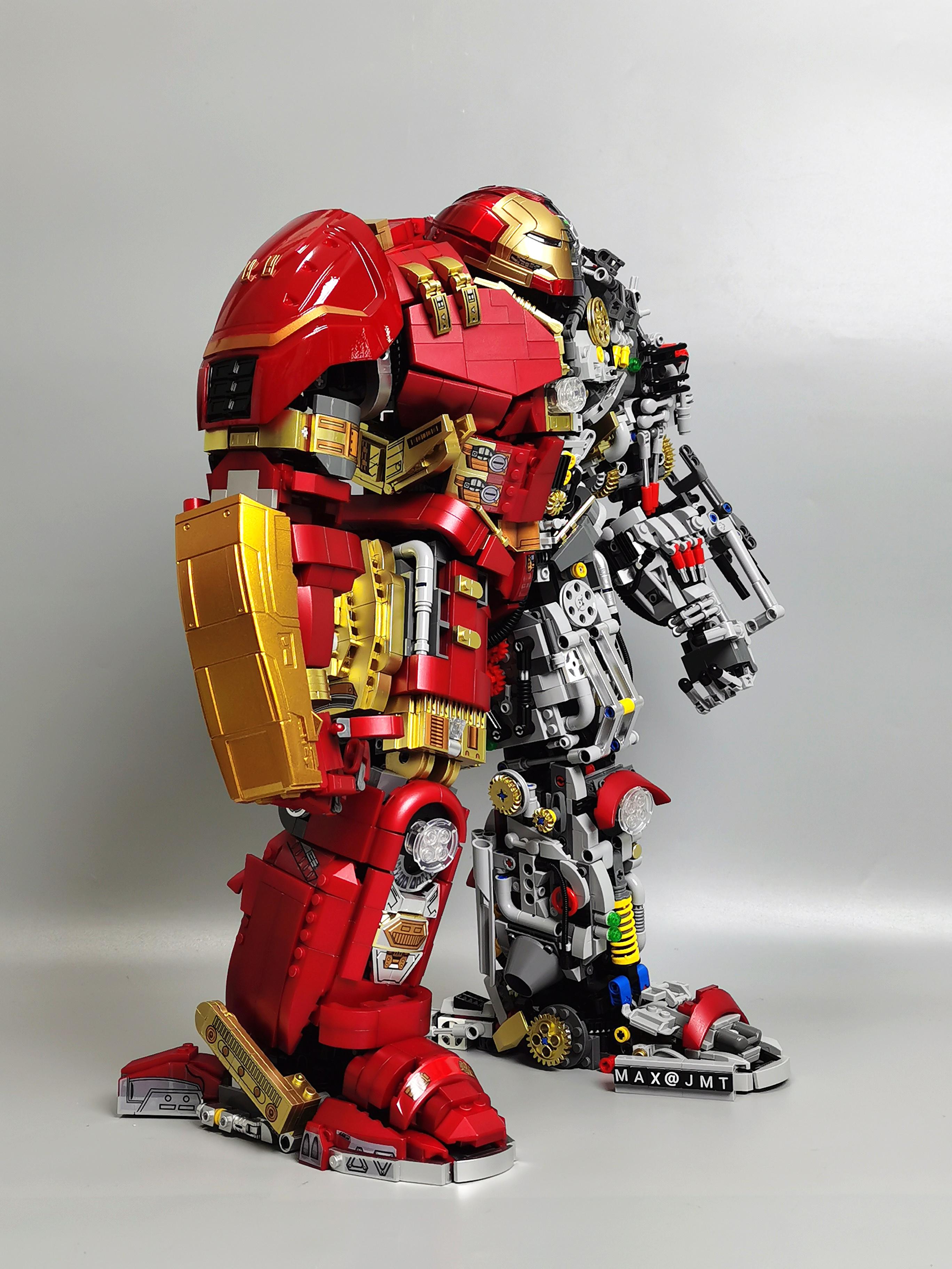 里面的钢铁侠也和之前一样,只是卡在操控杆上,下方没有做连接位.