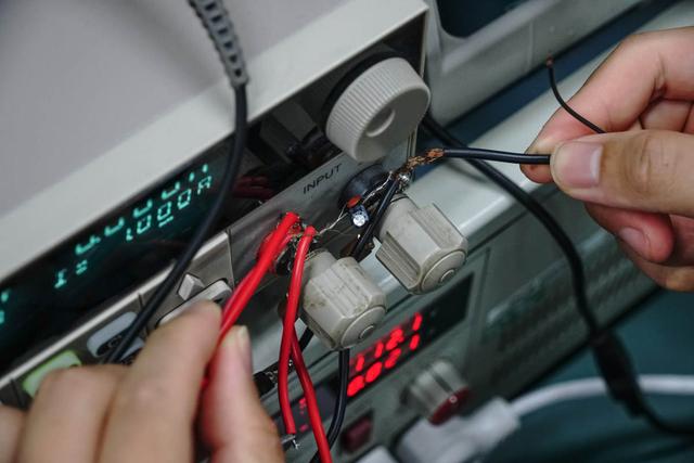 电工胶布使用方法，电工胶布的使用方法（科普：充电器纹波是如何测试的）