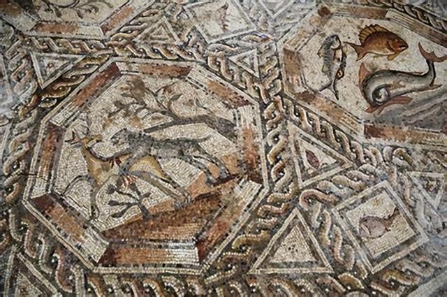 古罗马现在是哪个国家，古罗马现在是属于哪个国家（英国发现1600年前古罗马遗迹）