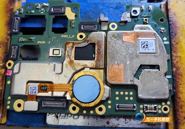 oppo手机开不了机了怎么办，oppo手机开不了机（OPPO手机进水以后就开不了机）