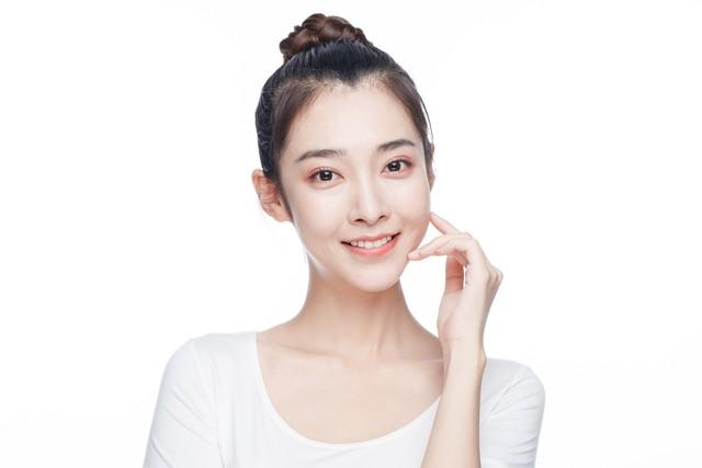 喜欢上自己的老师该怎么办，喜欢上老师怎么办（微小说：我与女儿老师的一段情）