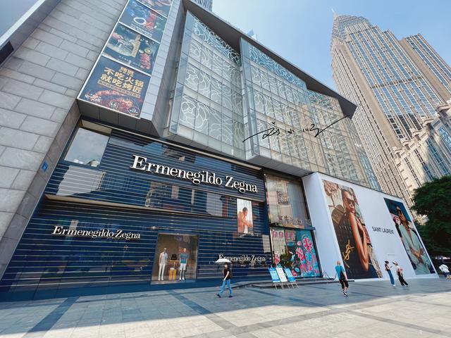 离我最近的百货商场，离我最近的商场百货（重庆解放碑旁边有个重庆时代广场）