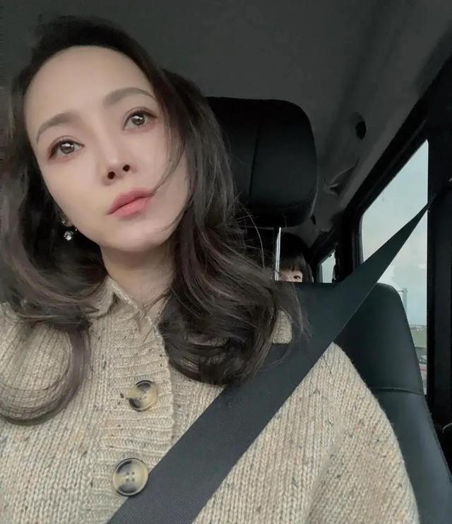 周杰伦三胎哪天出生，侯佩岑心酸发文承认老了