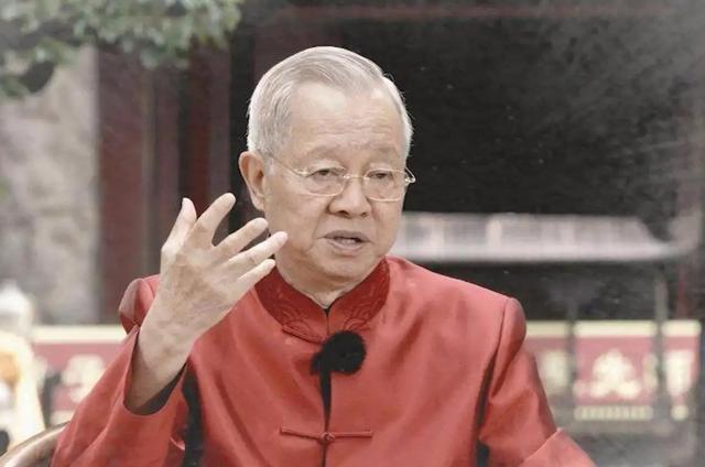 马未都百家讲坛，马未都百家讲坛全集（《百家讲坛》文化明星现状）