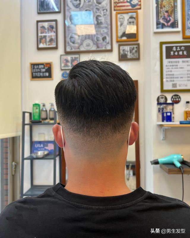 男圆脸适合什么发型，圆脸适合什么发型女2022图片（夏天男生别乱剪头发）