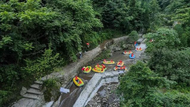 附近游泳馆在哪里最近，天通苑附近哪里有游泳馆（穿丛林越峡谷，比空调屋还凉快）
