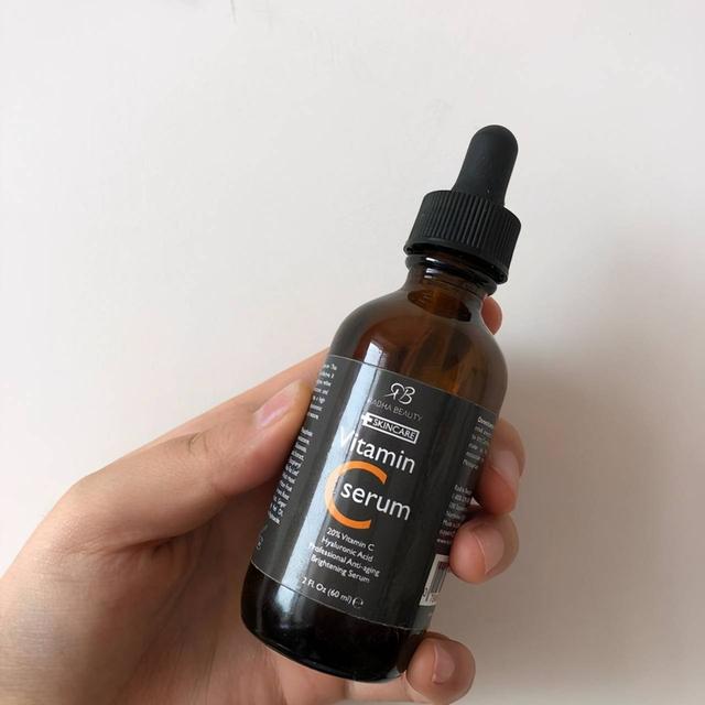 什么样的精华好用平价，这些精华都是很平价的