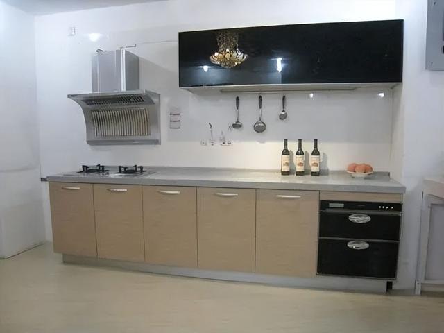 今年流行什么橱柜台面，橱柜一般家庭都用什么样的台面（关于橱柜台面材料）