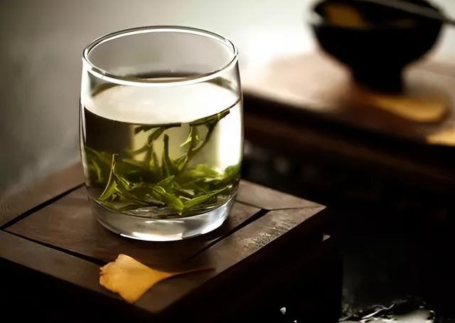 九龙茶是什么茶，九龙茶是什么茶种（山东一男子喝了10年的茶单走红网络）