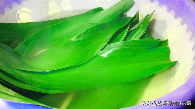 棕叶用温水还是冷水泡，粽叶是冷水煮还是开水煮（煮粽子：有人用冷水）