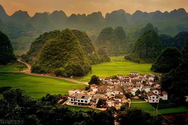 世界文化遗产名录介绍，世界文化遗产名录介绍资料（中国56项世界遗产）