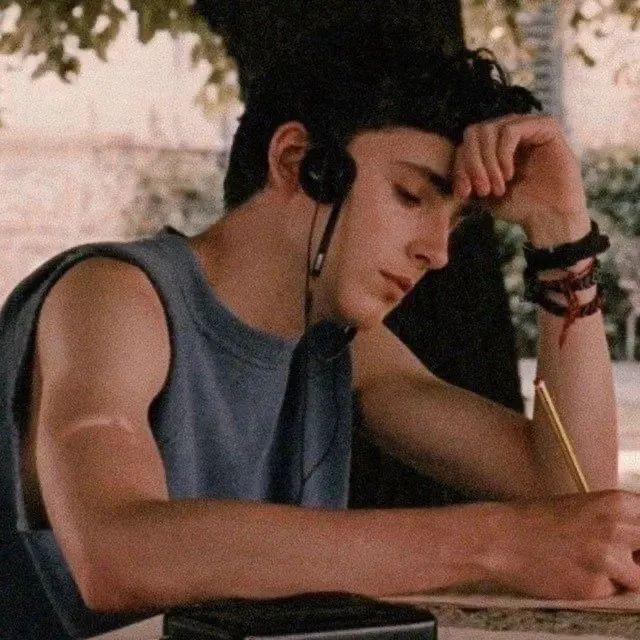 逼图，微信头像，逼图（微信头像+背景图片2022最火爆）