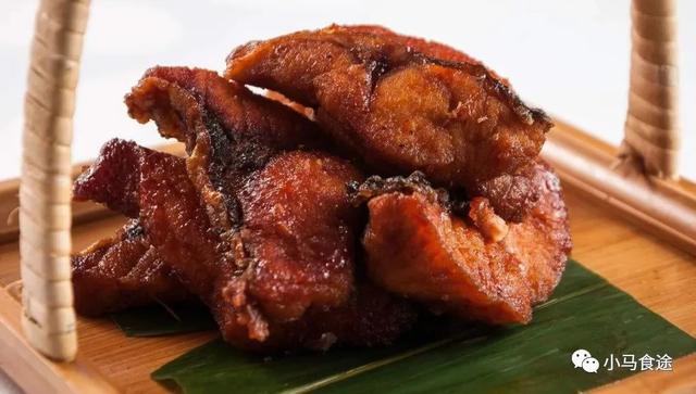 川味红烧肥肠怎么做，川味红烧肥肠的家常做法大全（这些做法值得大家参考）