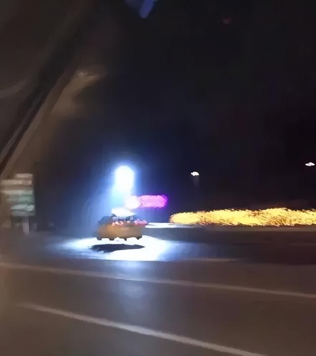 重庆出租车起步价，重庆出租车收费标准（在重庆坐出租车是什么体验）