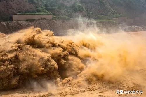 爱国奉献歌词，爱国奉献歌词的意义（<歌词展示第1237号）