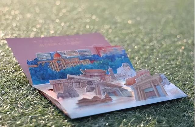 中国邮政物流查询，如何查询中国邮政物流编号（这些心意满满的录取通知书）