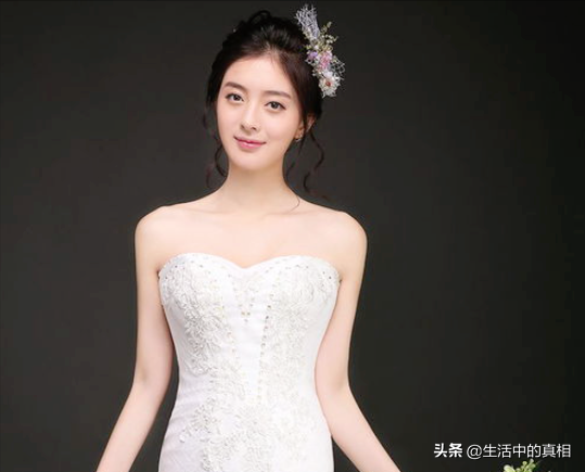 抹胸是什么，生活中那么多穿抹胸的女生